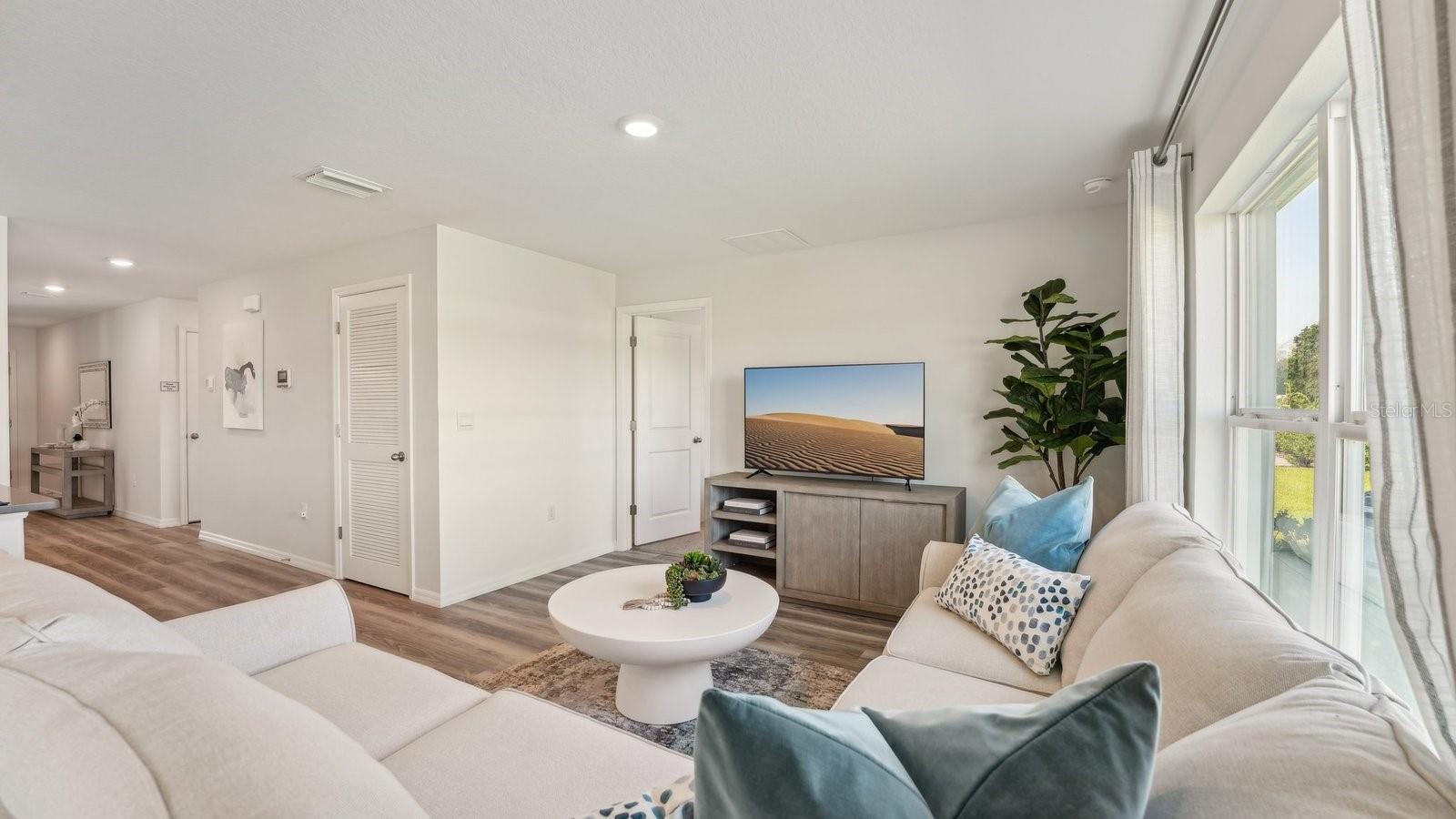 3082 PINK GERBERA SQ, PLANT CITY, FL, 33566