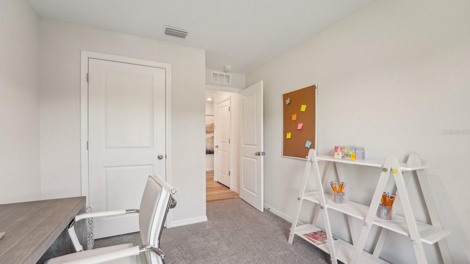 3082 PINK GERBERA SQ, PLANT CITY, FL, 33566