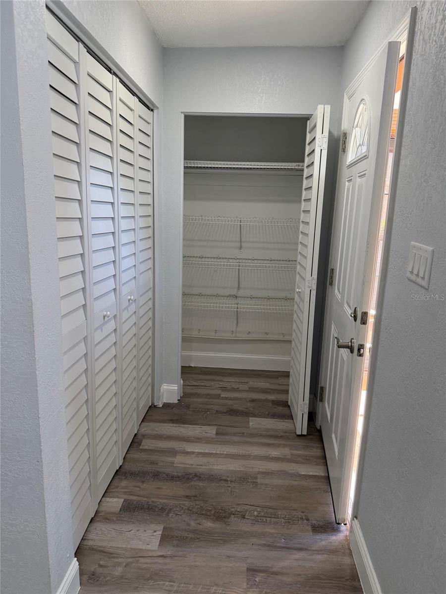 OM709137 Property Photo