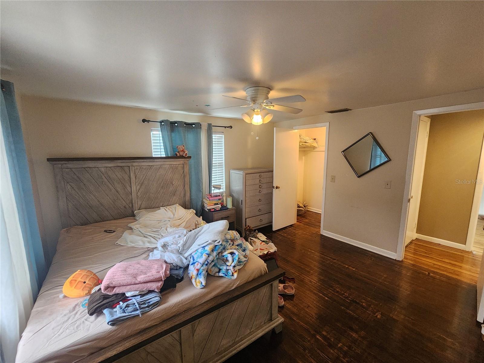 7715 W POCAHONTAS AVE, TAMPA, FL, 33615