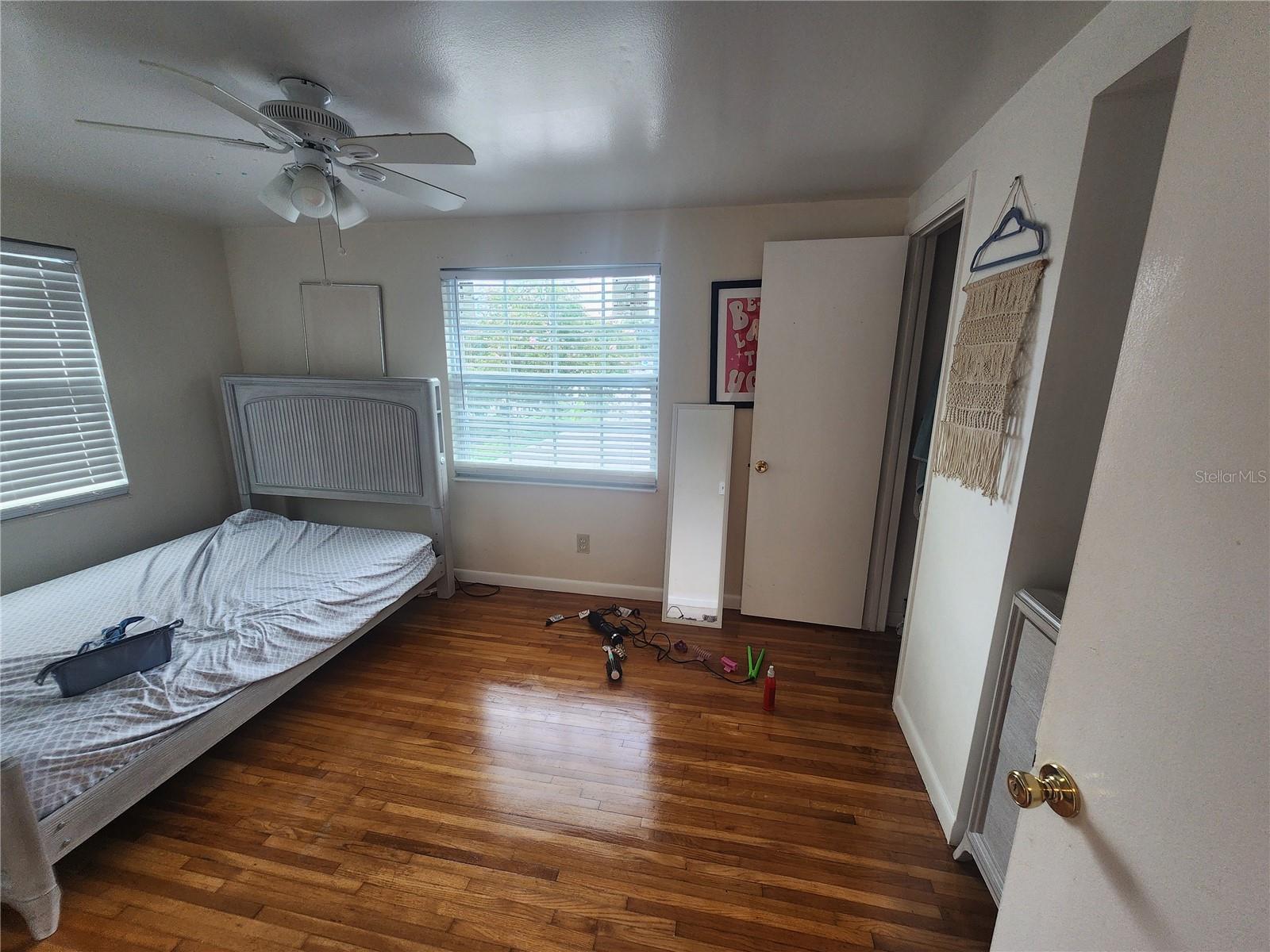 7715 W POCAHONTAS AVE, TAMPA, FL, 33615