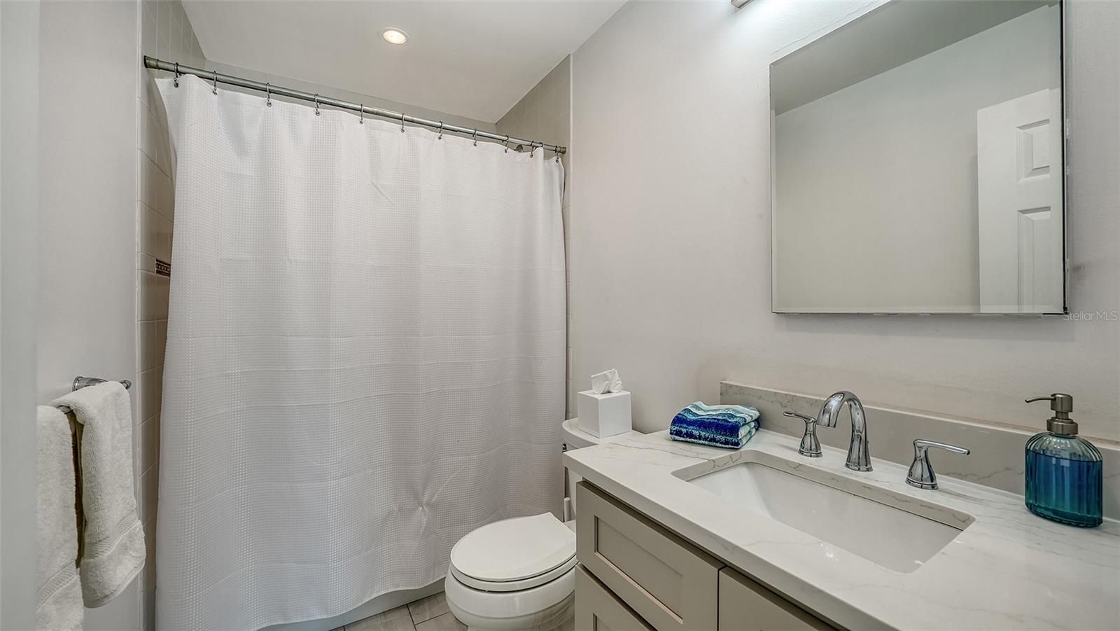 4500 GULF OF MEXICO DR #202, LONGBOAT KEY, FL, 34228