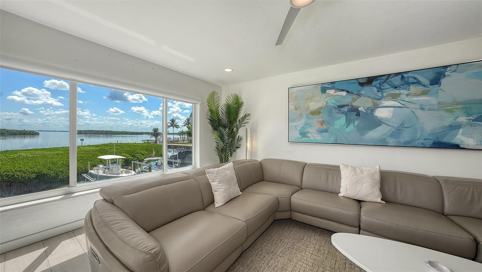 4500 GULF OF MEXICO DR #202, LONGBOAT KEY, FL, 34228