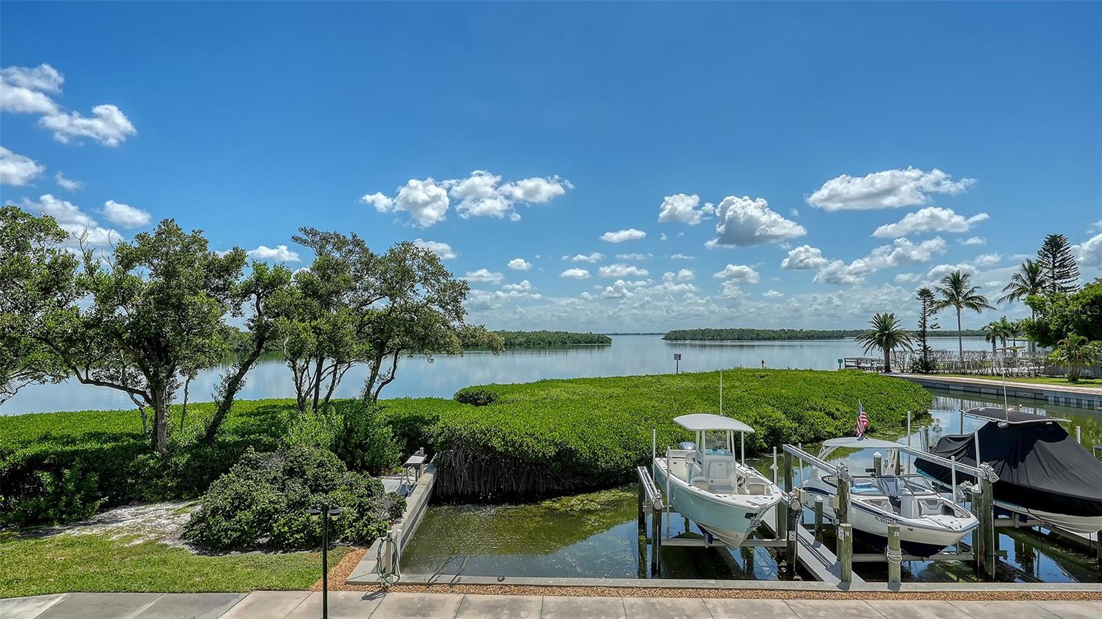 4500 GULF OF MEXICO DR #202, LONGBOAT KEY, FL, 34228