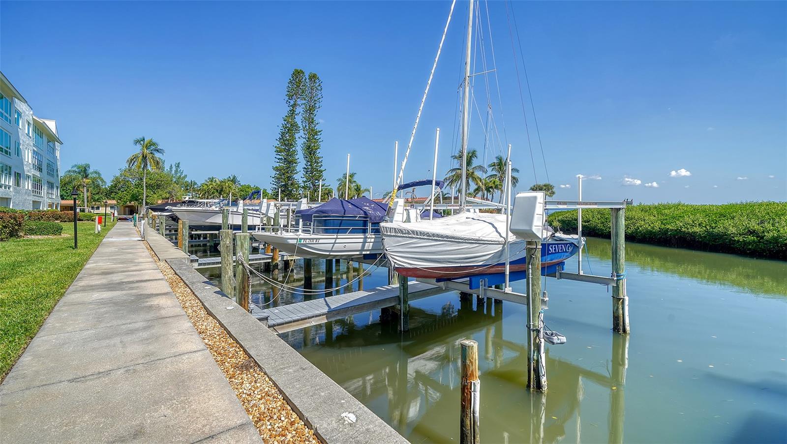 4500 GULF OF MEXICO DR #202, LONGBOAT KEY, FL, 34228