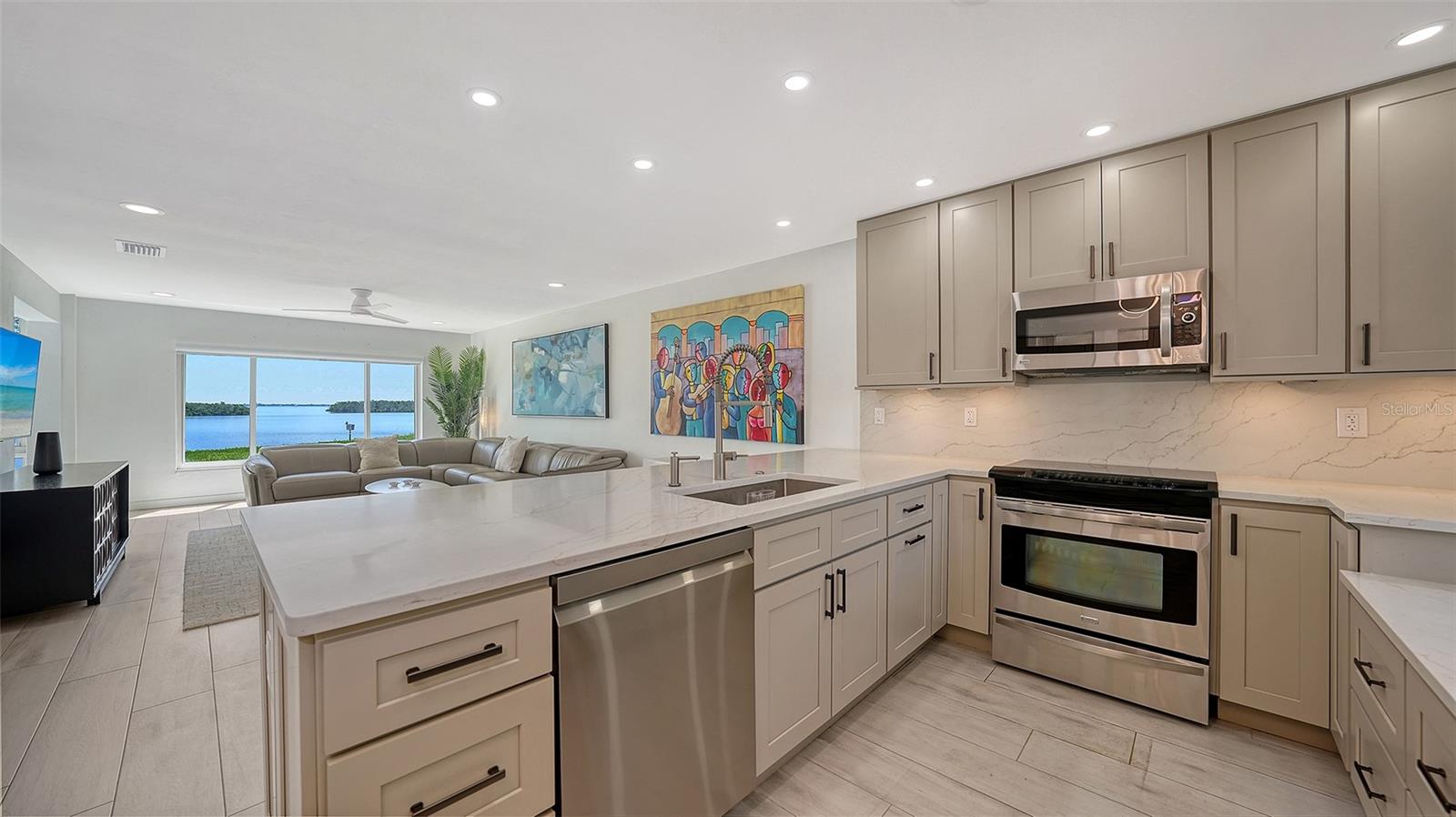 4500 GULF OF MEXICO DR #202, LONGBOAT KEY, FL, 34228