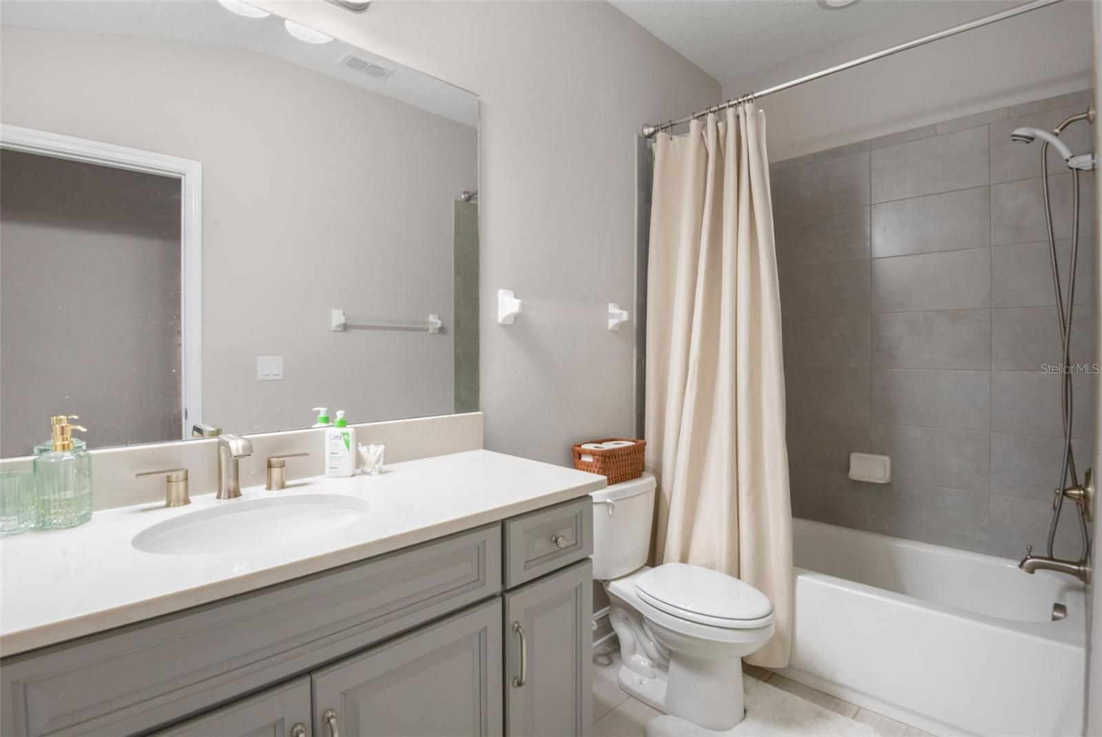 Second full bath off hallway with tub/shower combination