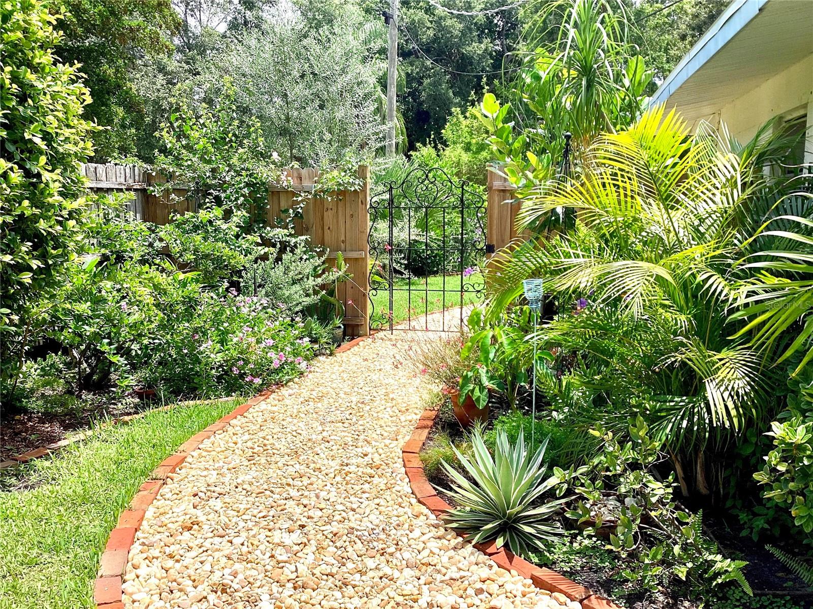 4718 CRYSTAL AVE, SARASOTA, FL, 34231