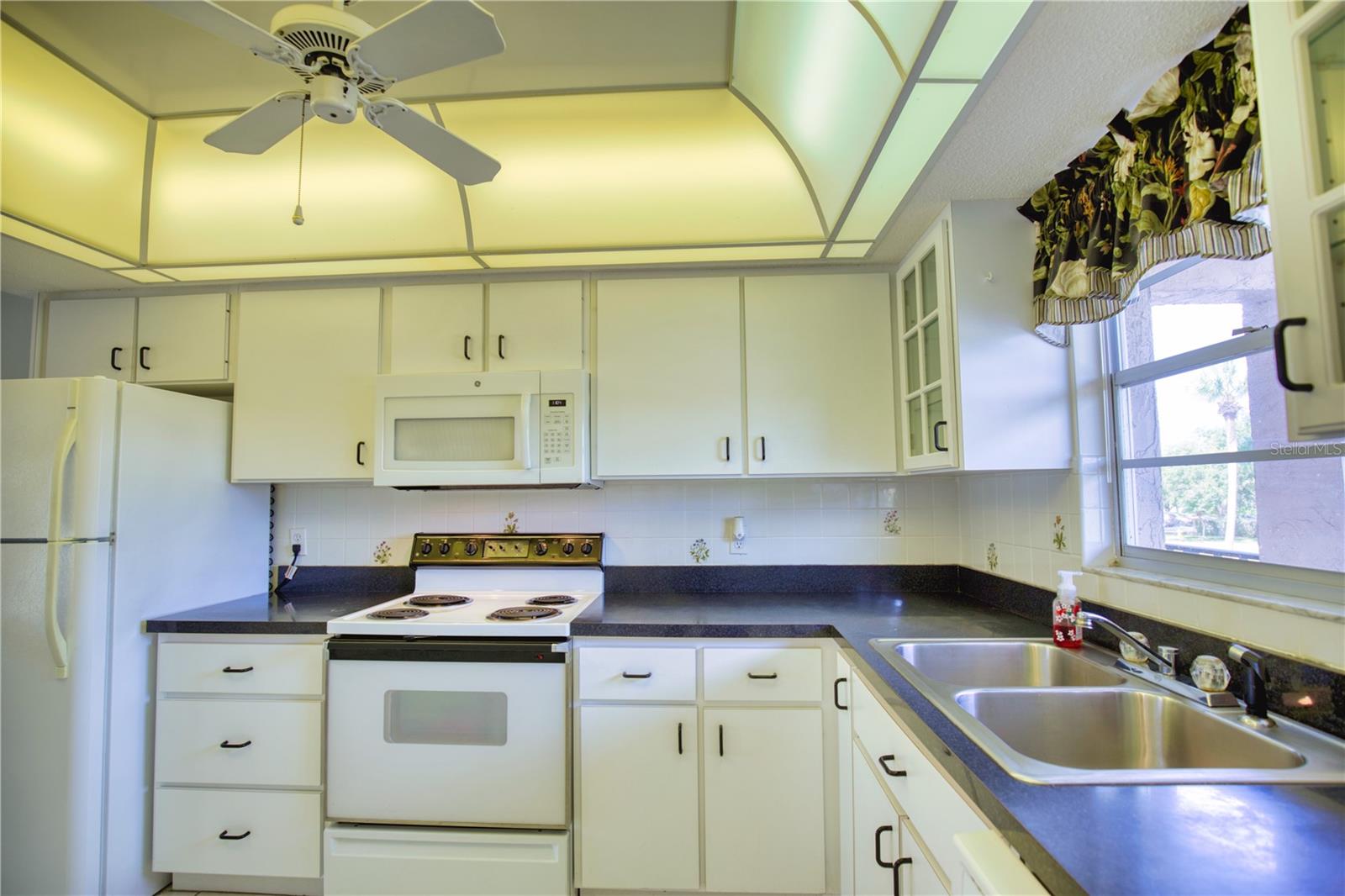 102 CAPRI ISLES BLVD #207, VENICE, FL, 34292