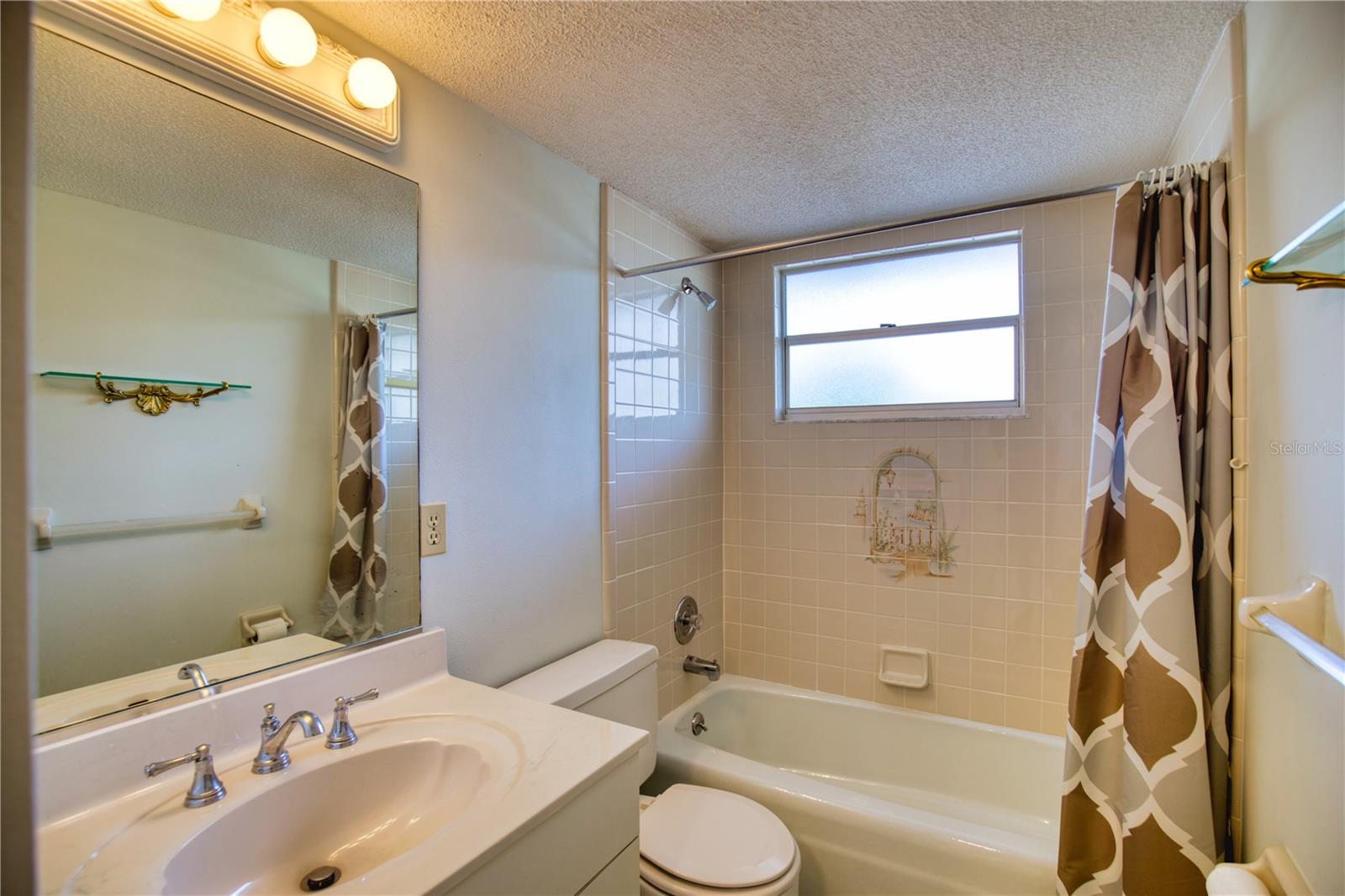 102 CAPRI ISLES BLVD #207, VENICE, FL, 34292