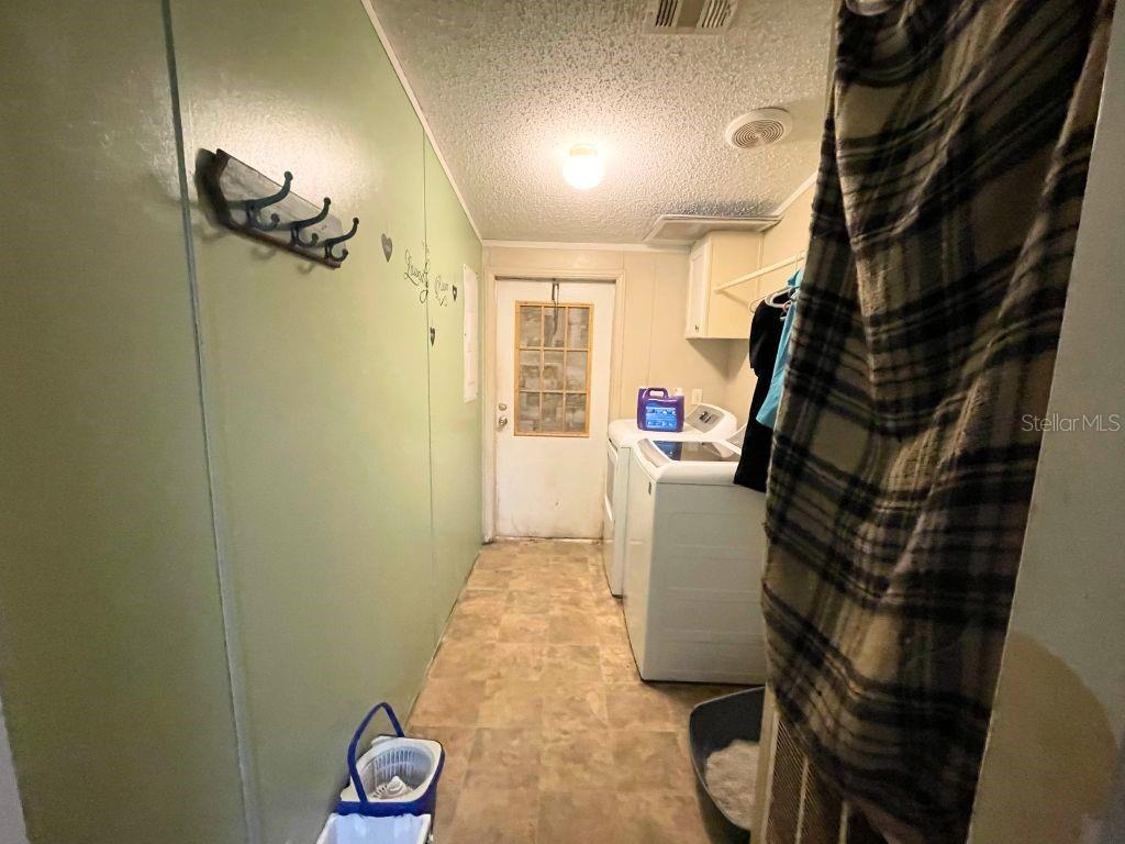 17080 SE 251ST TER, UMATILLA, FL, 32784