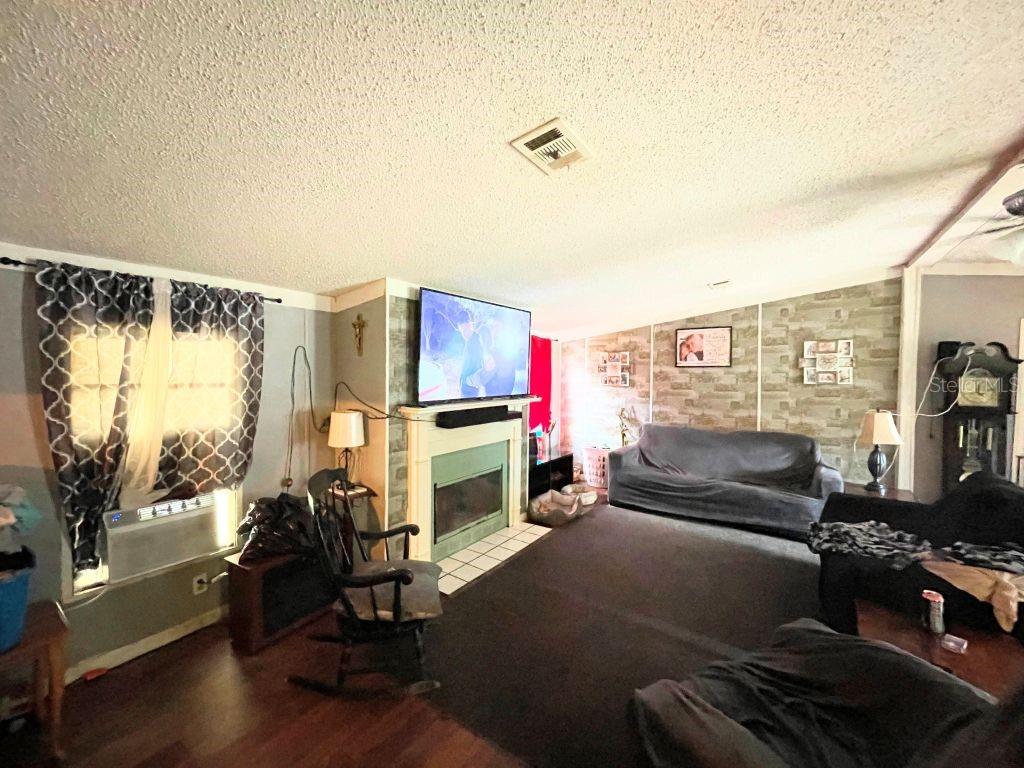 17080 SE 251ST TER, UMATILLA, FL, 32784