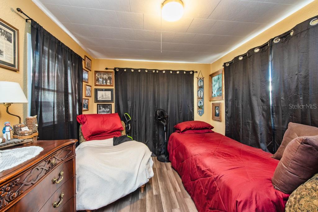 4851 W GANDY BLVD #B3L18, TAMPA, FL, 33611