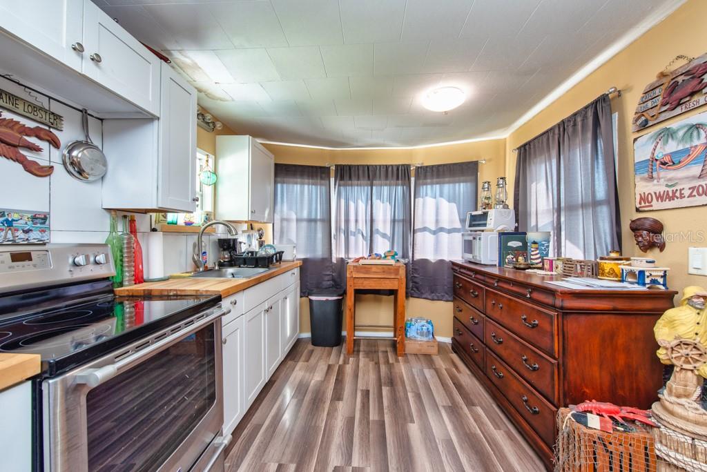 4851 W GANDY BLVD #B3L18, TAMPA, FL, 33611