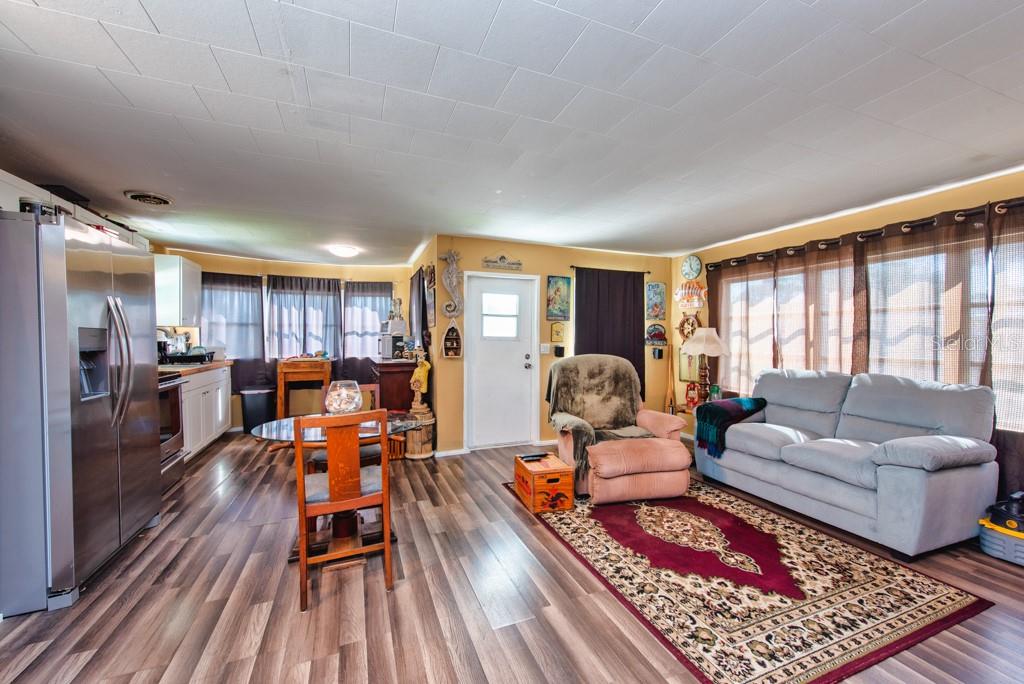 4851 W GANDY BLVD #B3L18, TAMPA, FL, 33611