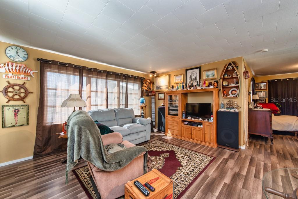 4851 W GANDY BLVD #B3L18, TAMPA, FL, 33611