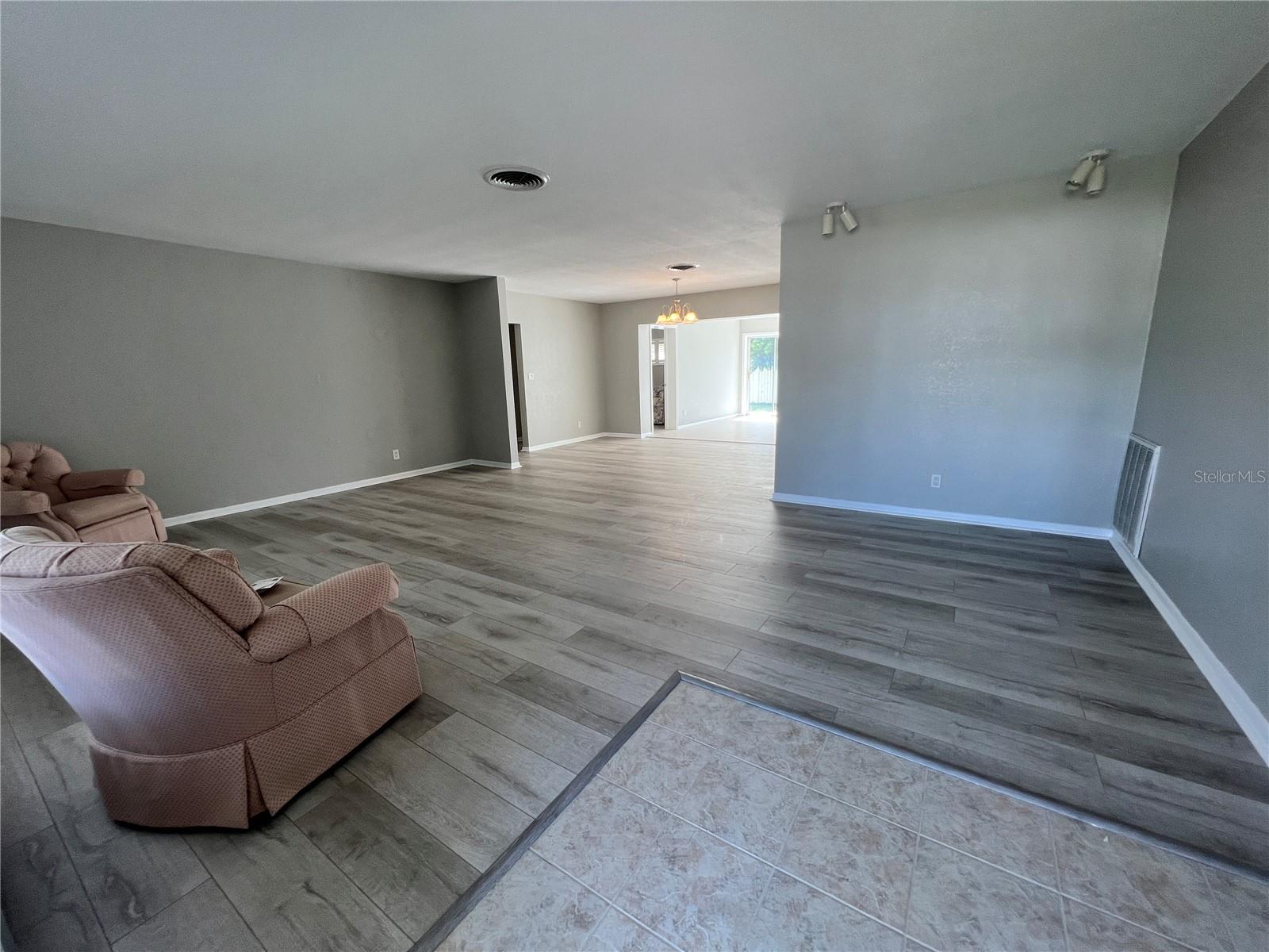 4200 49TH AVE S, ST PETERSBURG, FL, 33711