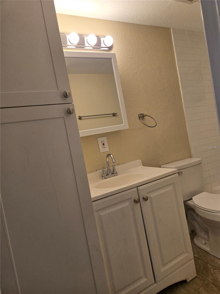 1503 E NAVAJO AVE #B, TAMPA, FL, 33612