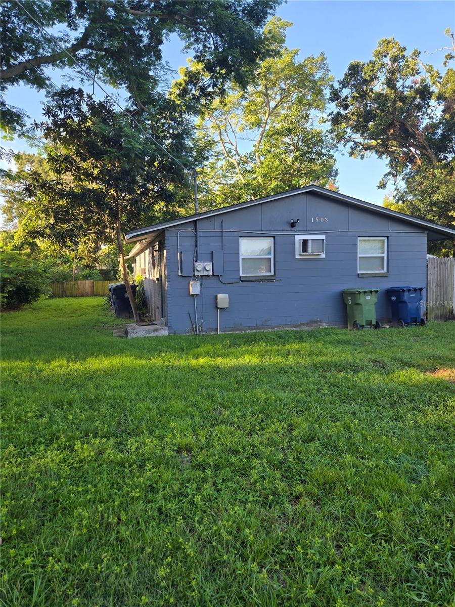 1503 E NAVAJO AVE #B, TAMPA, FL, 33612