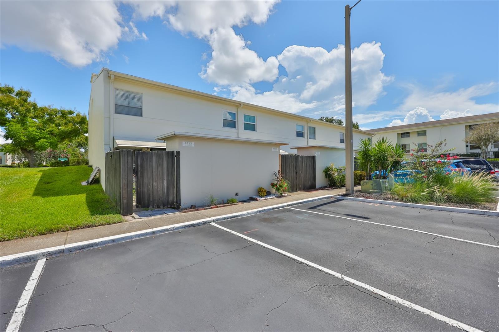 4513 W LA VILLA LN, TAMPA, FL, 33611