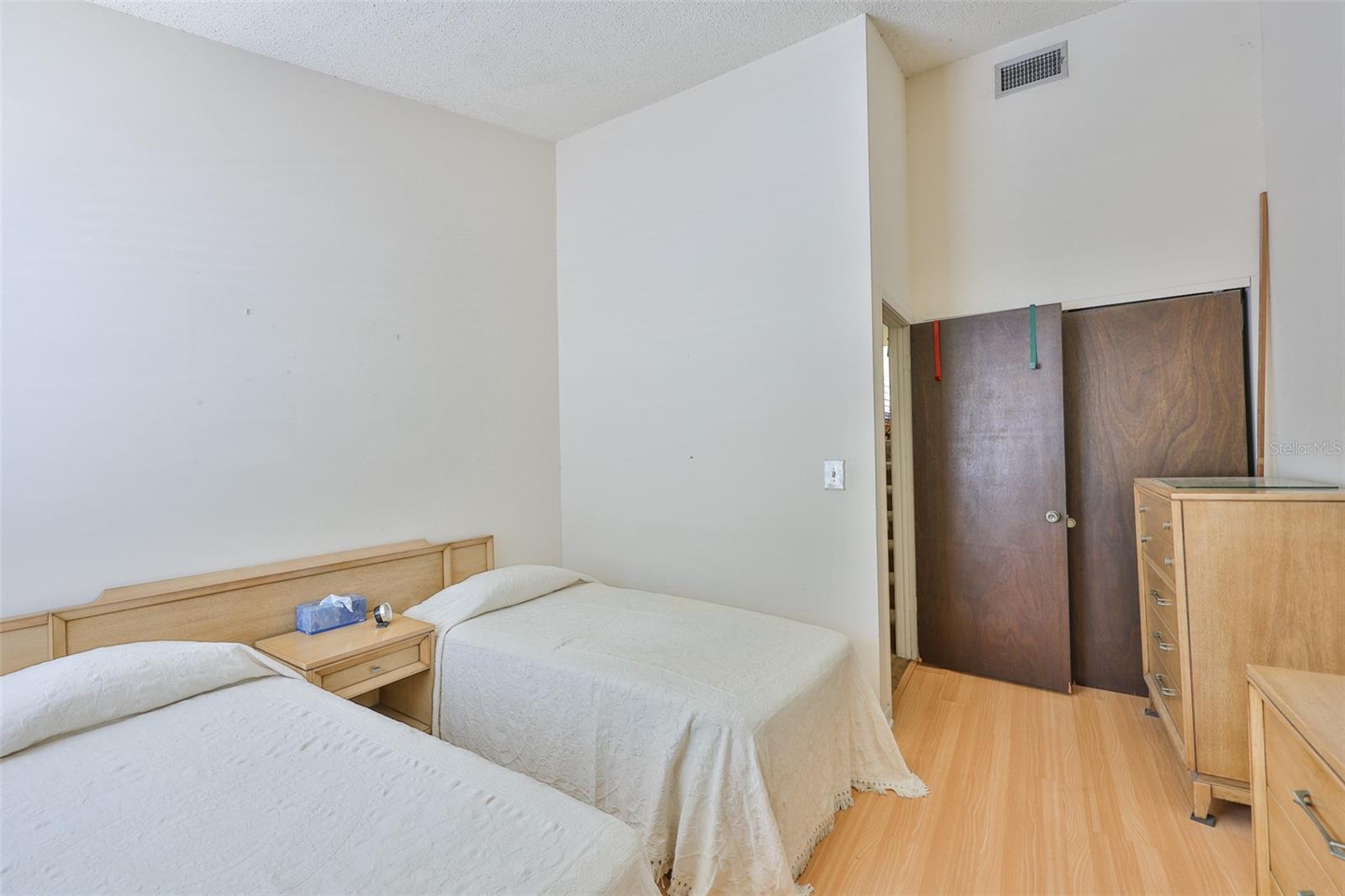 4513 W LA VILLA LN, TAMPA, FL, 33611