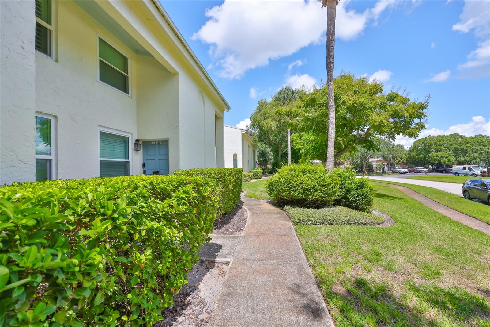 4513 W LA VILLA LN, TAMPA, FL, 33611