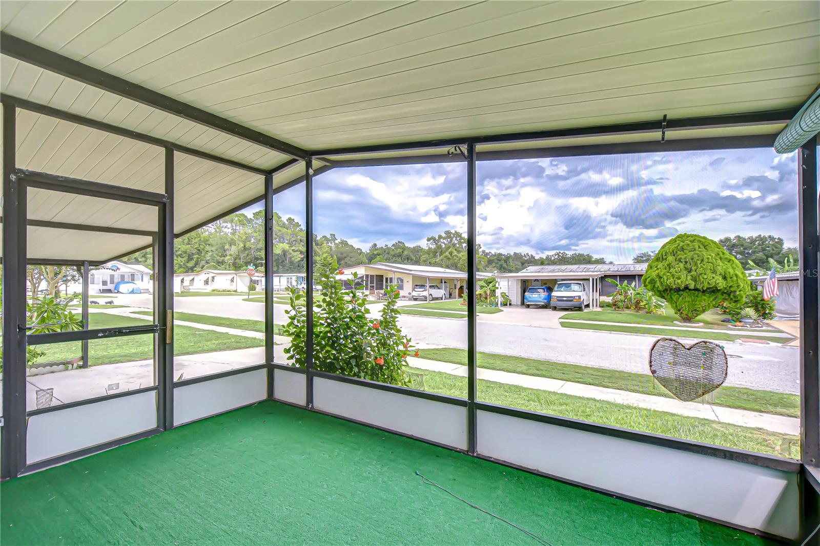 TB8425420 Property Photo