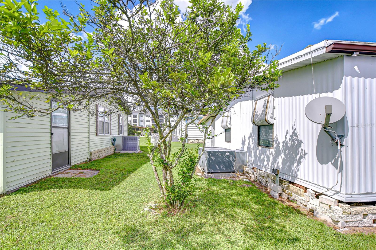 TB8425420 Property Photo