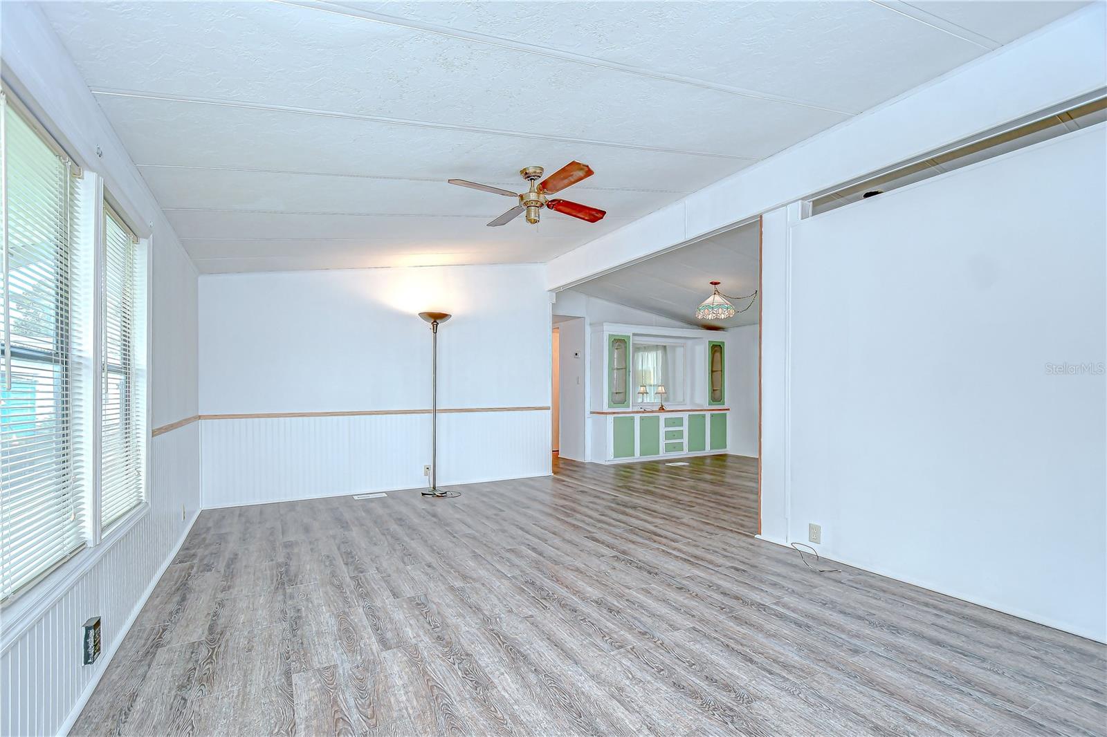 TB8425420 Property Photo