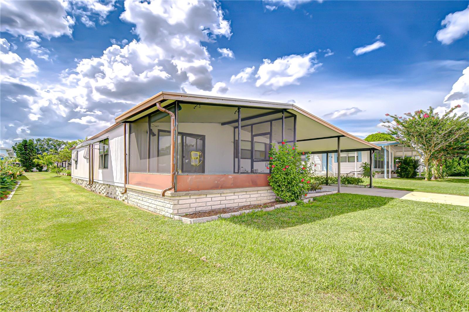 TB8425420 Property Photo