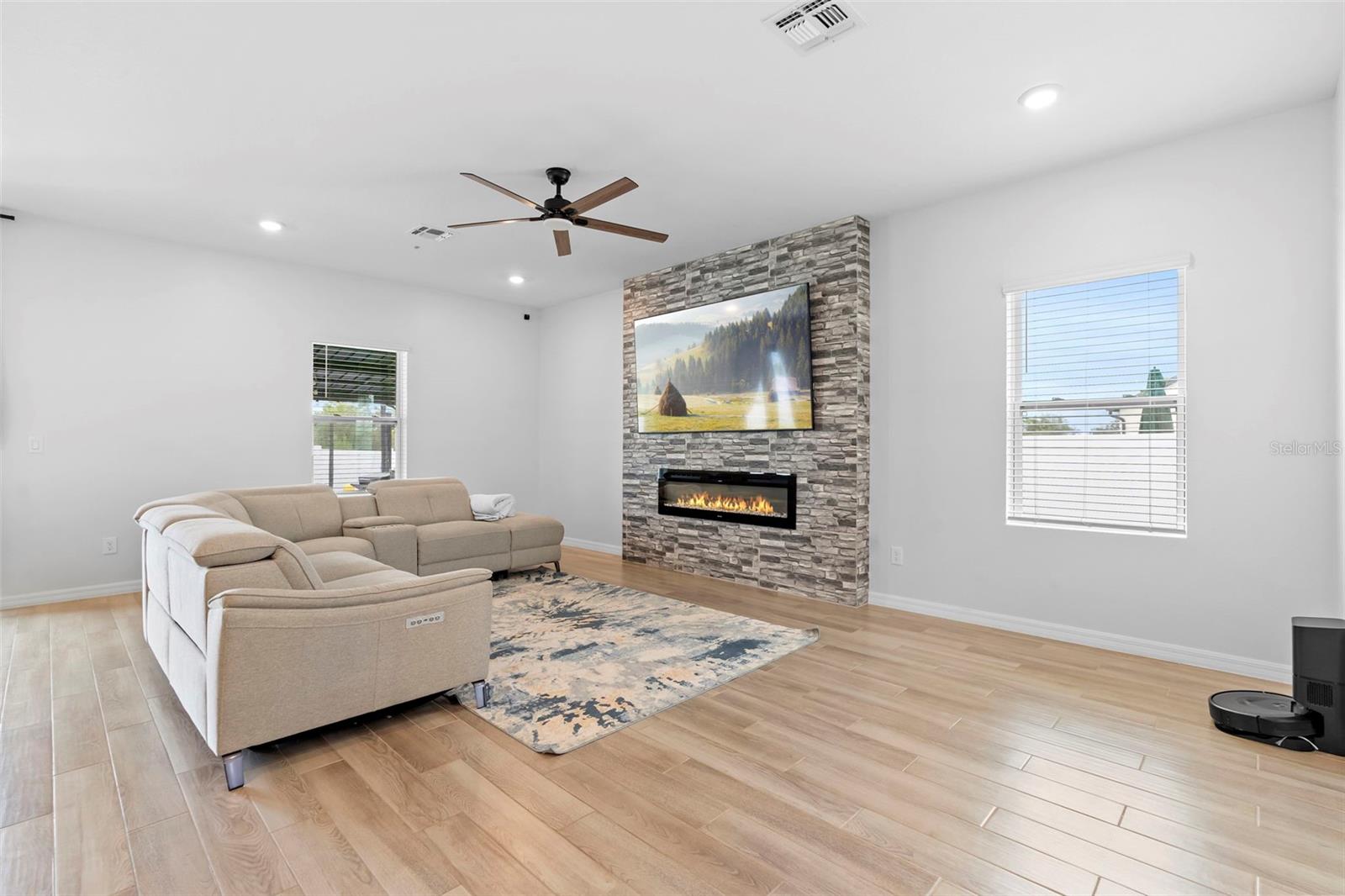 1554 MEADOWLARK DR, DELTONA, FL, 32725