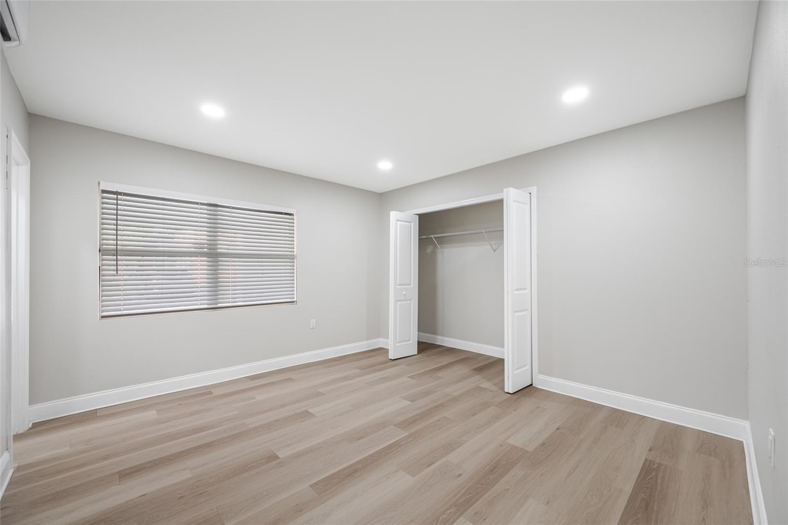 140 E DAVIS BLVD #4, TAMPA, FL, 33606