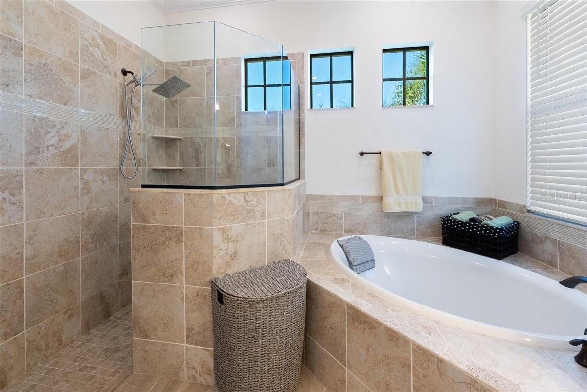 5553 MULLIGAN WAY, BRADENTON, FL, 34211