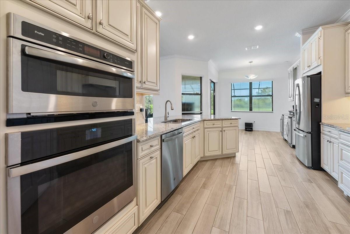 5553 MULLIGAN WAY, BRADENTON, FL, 34211