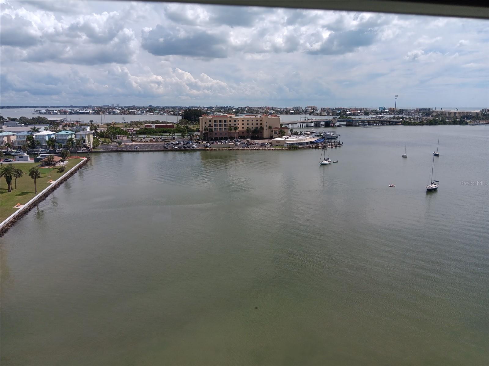 4775 COVE CIR #1102, ST PETERSBURG, FL, 33708