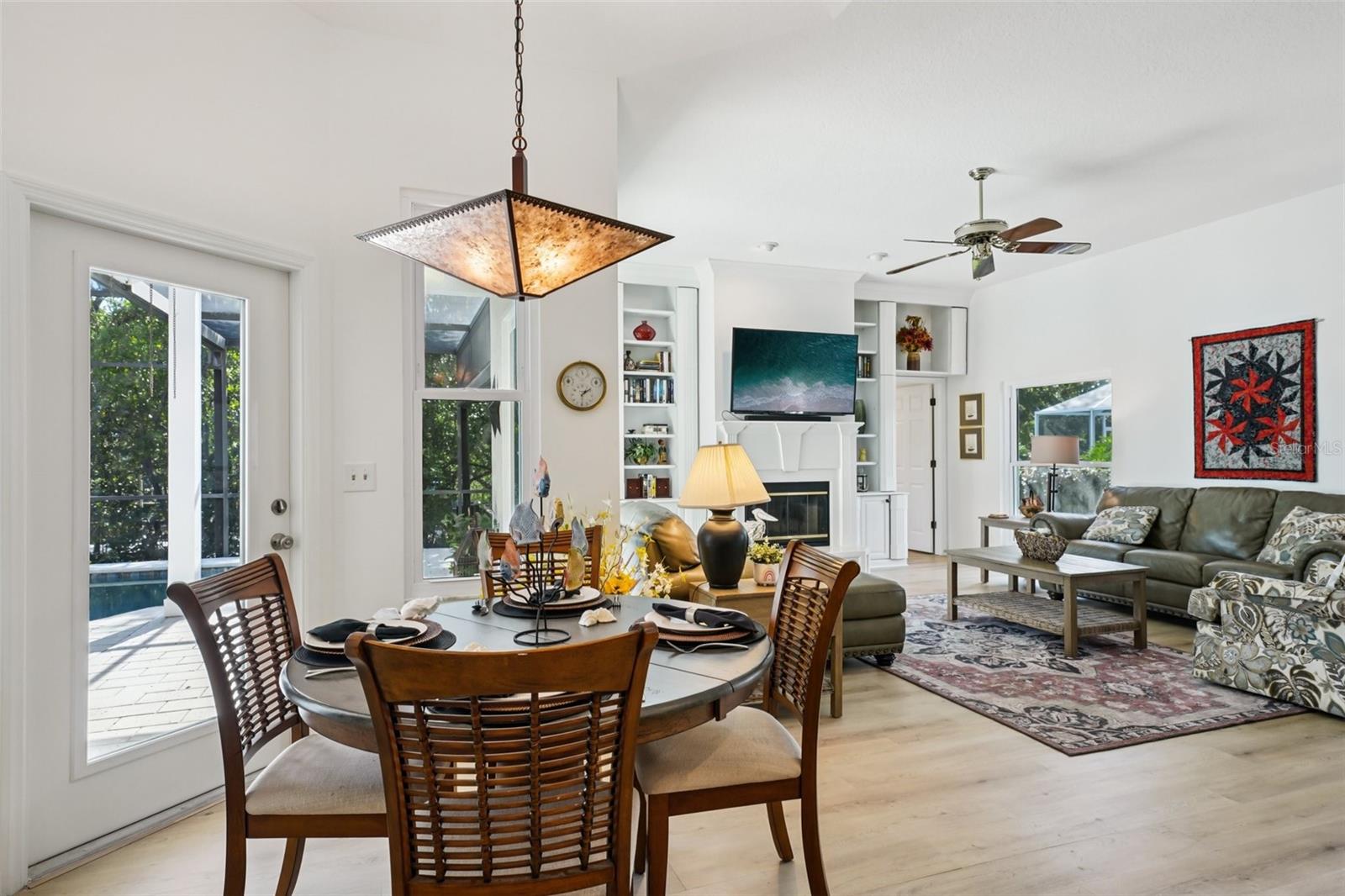 660 BAY LAUREL CT NE, ST PETERSBURG, FL, 33703