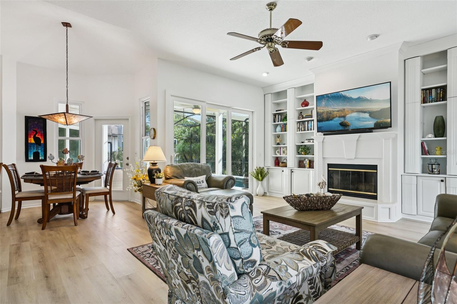 660 BAY LAUREL CT NE, ST PETERSBURG, FL, 33703