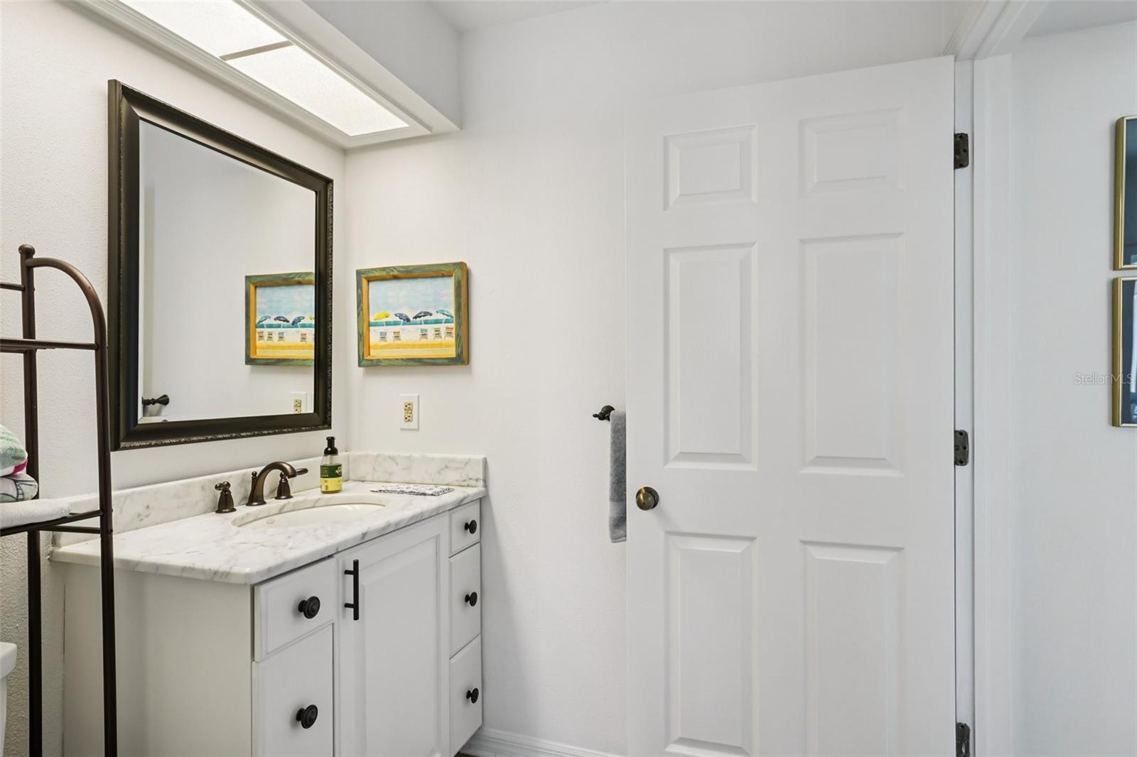 660 BAY LAUREL CT NE, ST PETERSBURG, FL, 33703