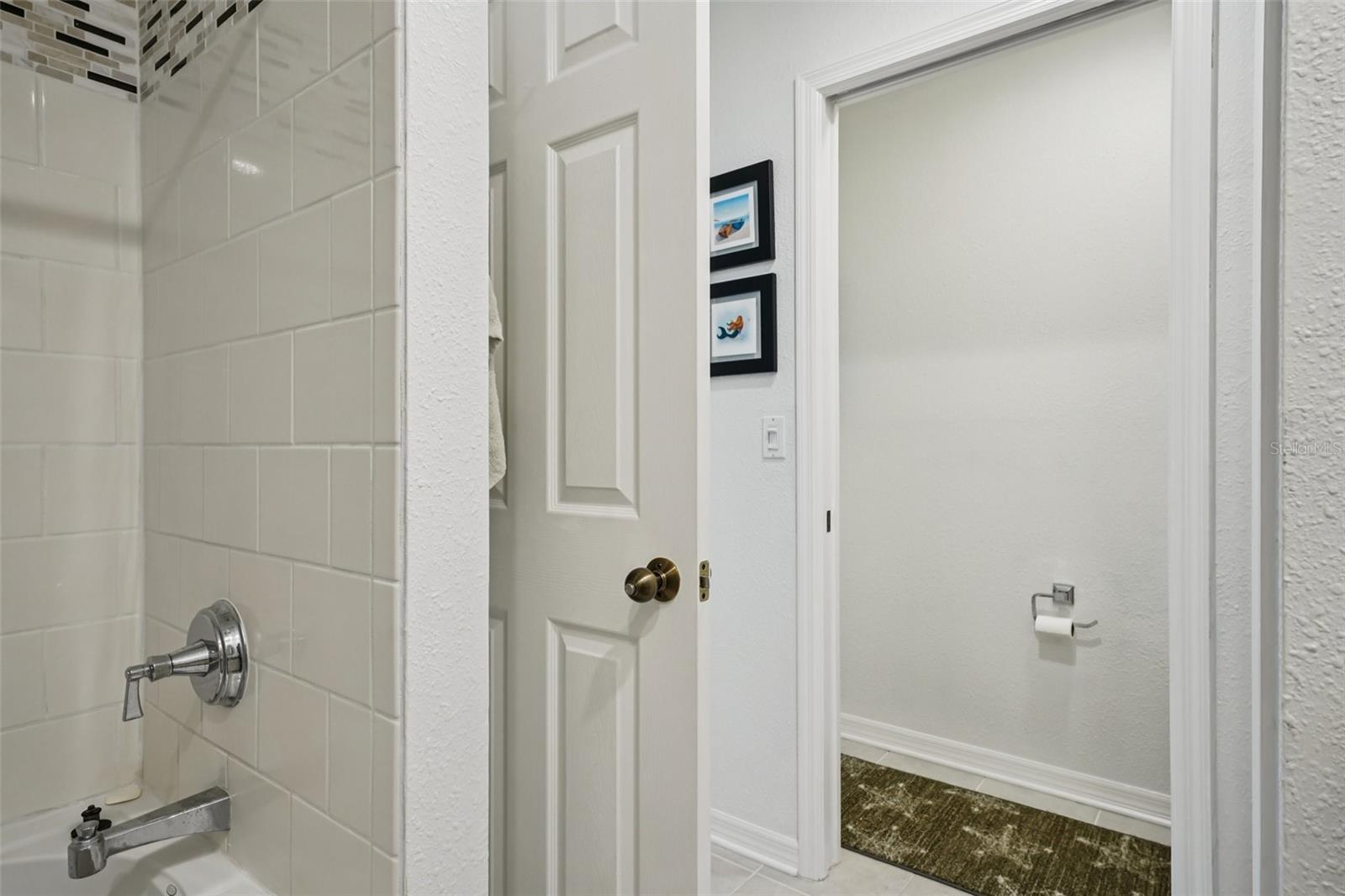 660 BAY LAUREL CT NE, ST PETERSBURG, FL, 33703