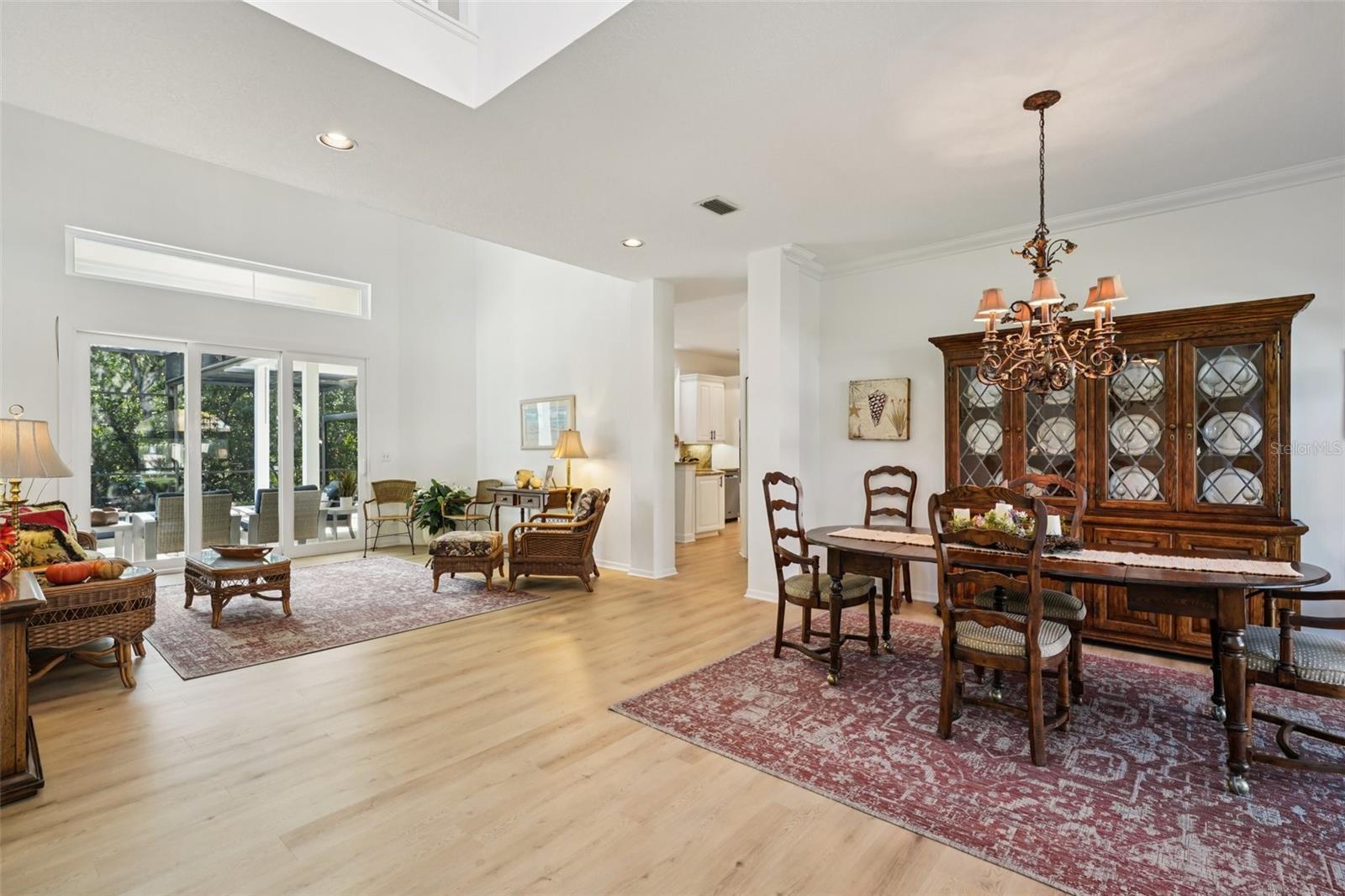 660 BAY LAUREL CT NE, ST PETERSBURG, FL, 33703