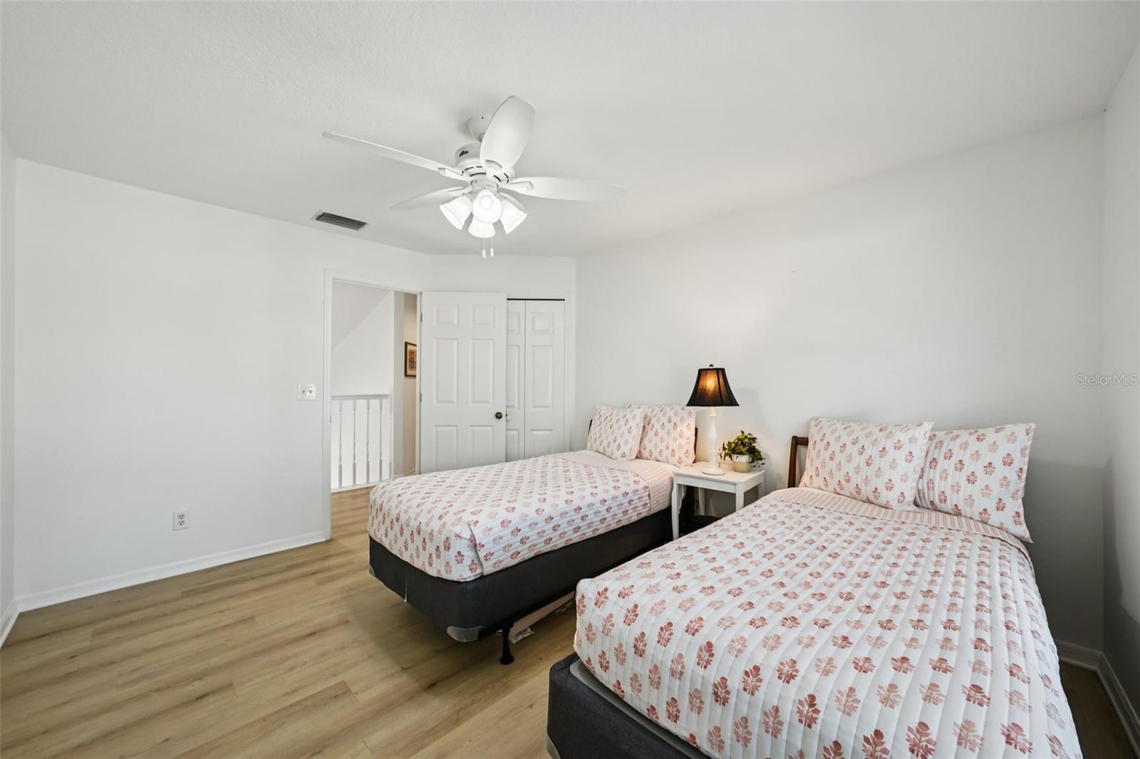 660 BAY LAUREL CT NE, ST PETERSBURG, FL, 33703