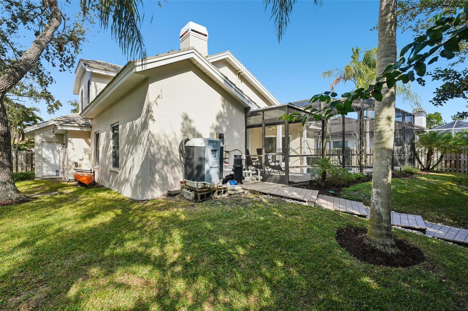 660 BAY LAUREL CT NE, ST PETERSBURG, FL, 33703