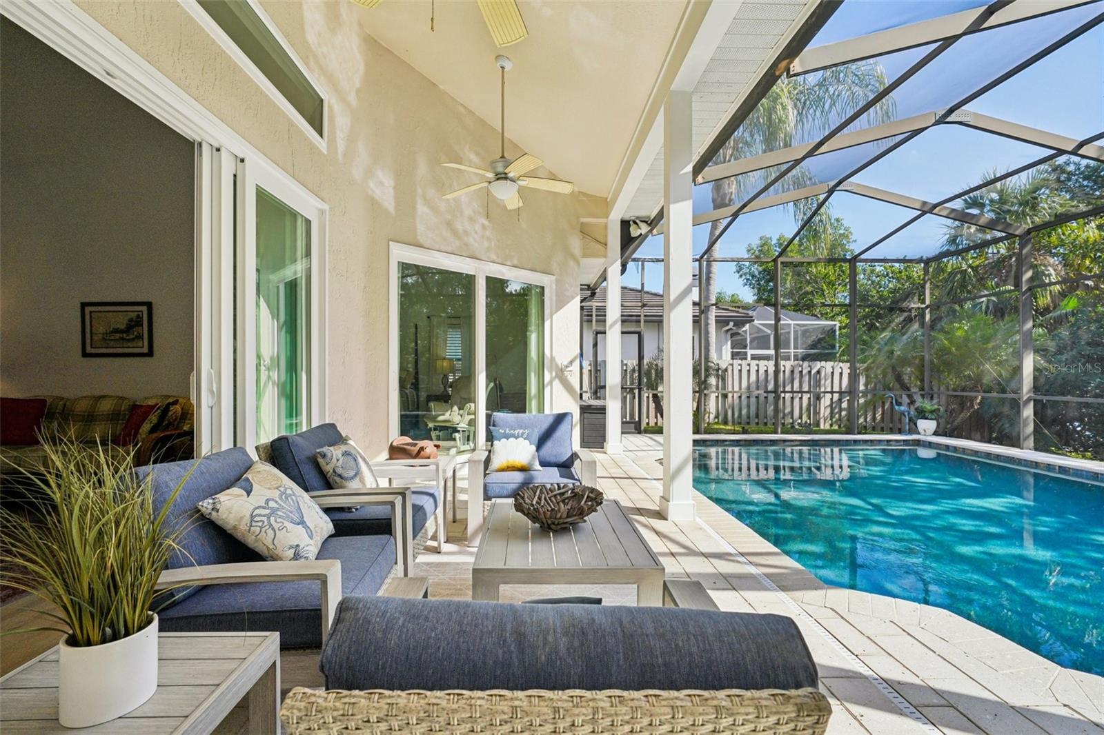 660 BAY LAUREL CT NE, ST PETERSBURG, FL, 33703