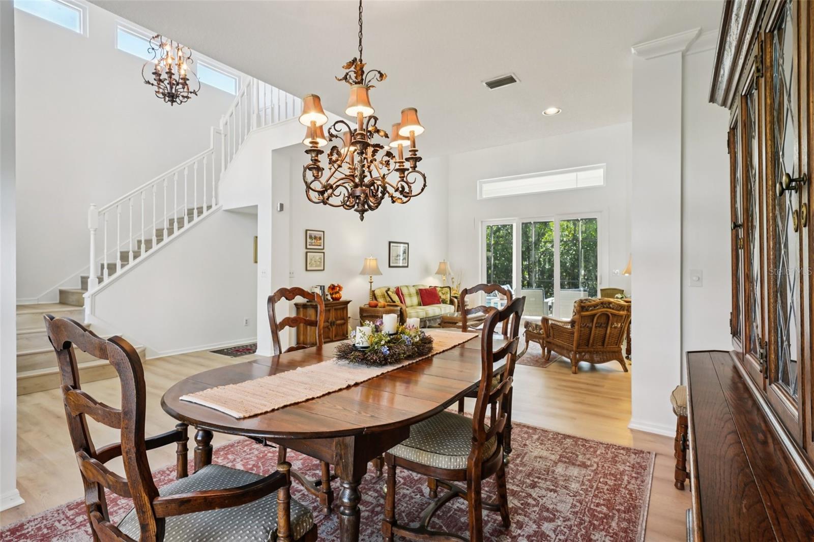 660 BAY LAUREL CT NE, ST PETERSBURG, FL, 33703