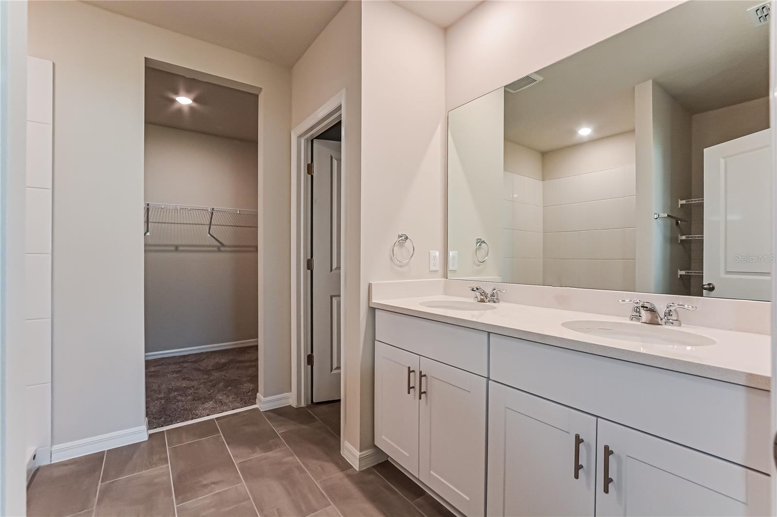 1090 OAK VALLEY DR, AUBURNDALE, FL, 33823