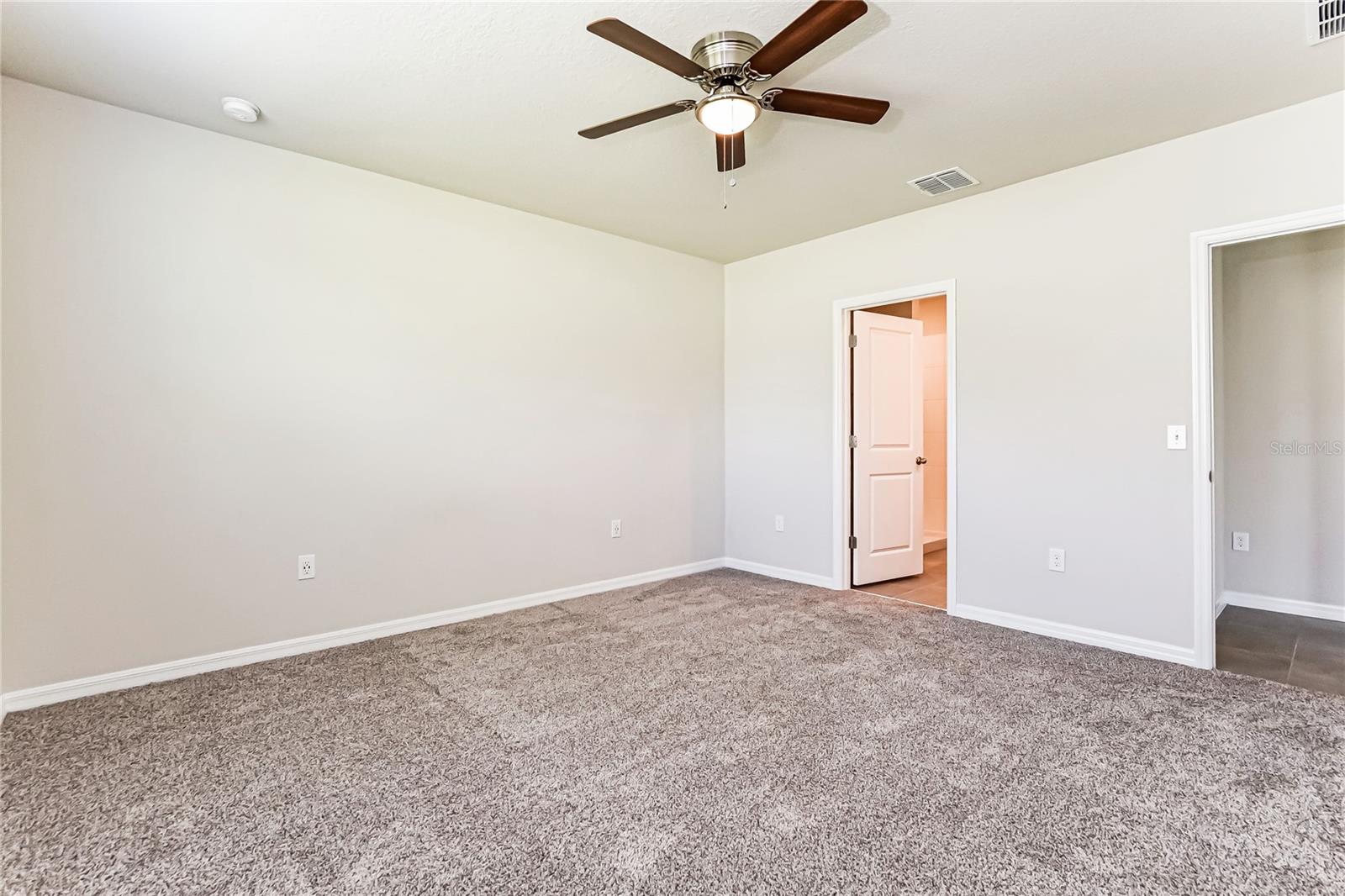 1090 OAK VALLEY DR, AUBURNDALE, FL, 33823