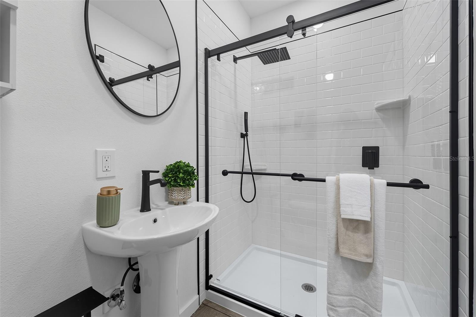 6470 64TH AVE N, PINELLAS PARK, FL, 33781