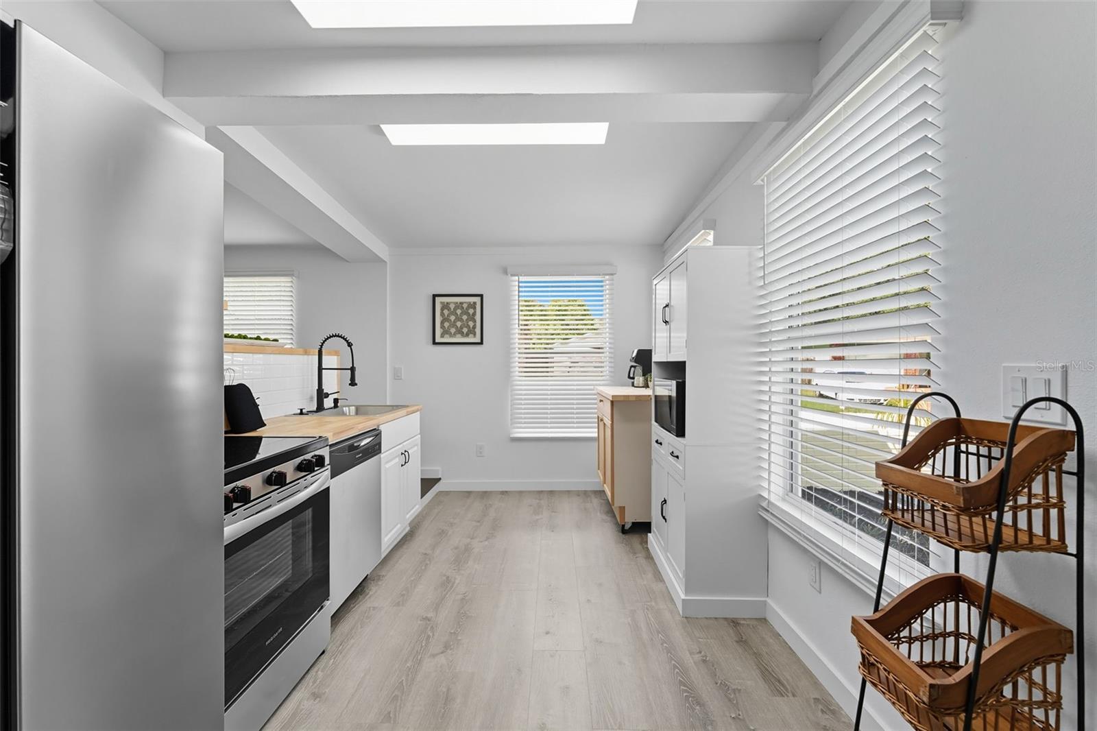 6470 64TH AVE N, PINELLAS PARK, FL, 33781