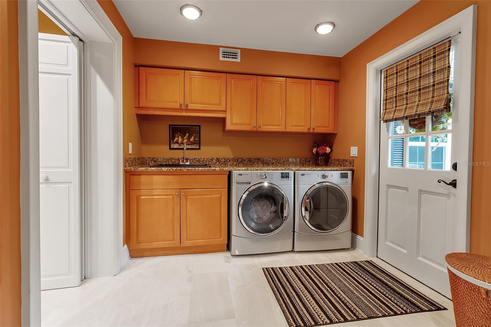 A4664436 Property Photo