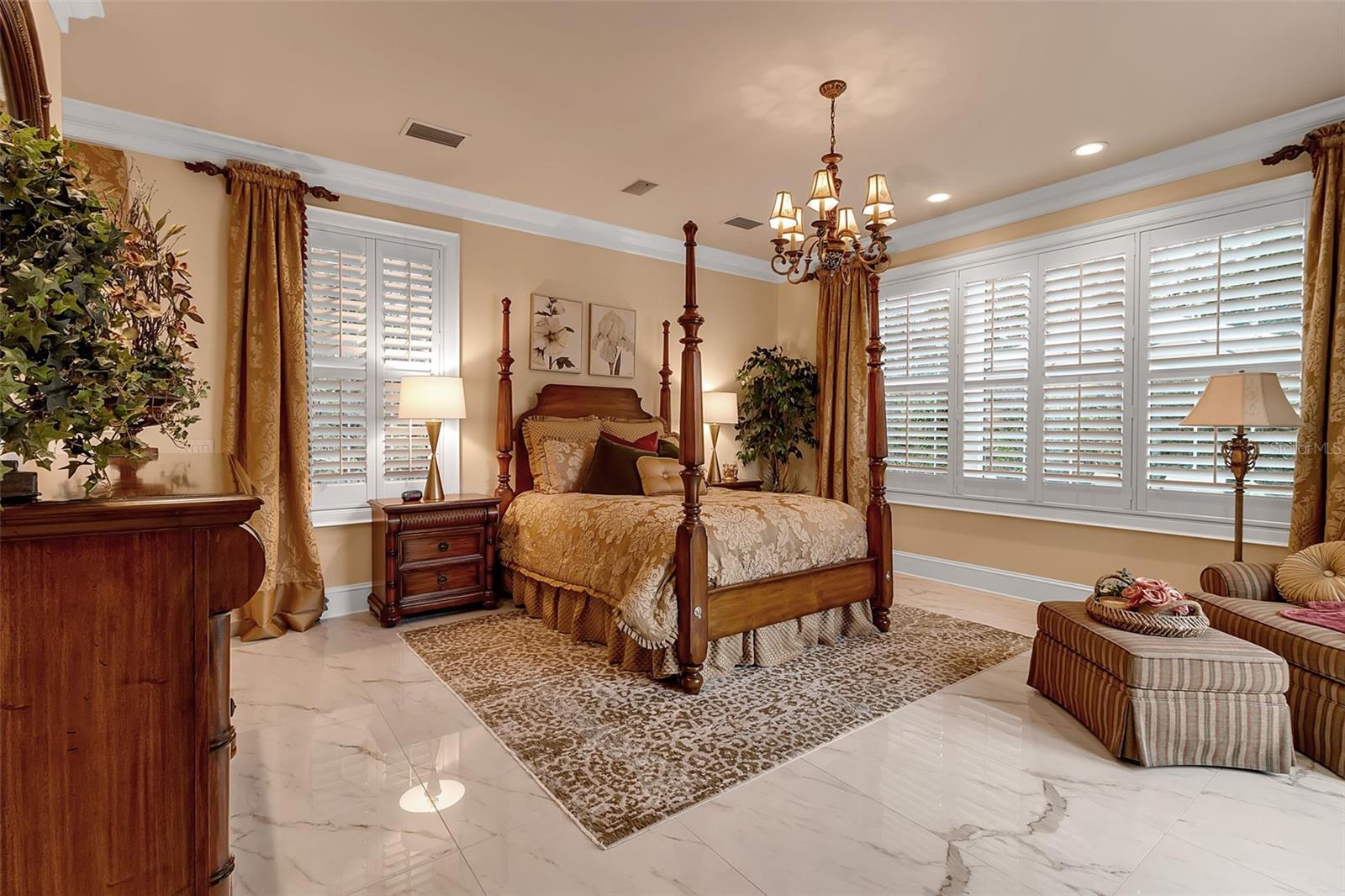 A4664436 Property Photo